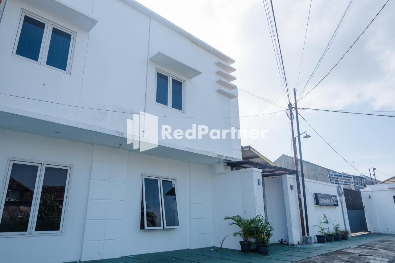 Kost Jennaira Syariah Jogja City Mall Yogyakarta RedPartner Ngabean Bagian luar foto